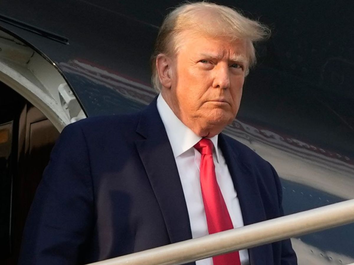 NEW YORK-DONALD TRUMP'S EARLY LEGAL WINS AGAINST BROADCASTERS ABC AND CBS HAVE GIVEN WAY TO DEFEATS AND RETREATS AS COURTS AND NEWSROOMS ACT TO PROTECT PRESS FREEDOM News Image