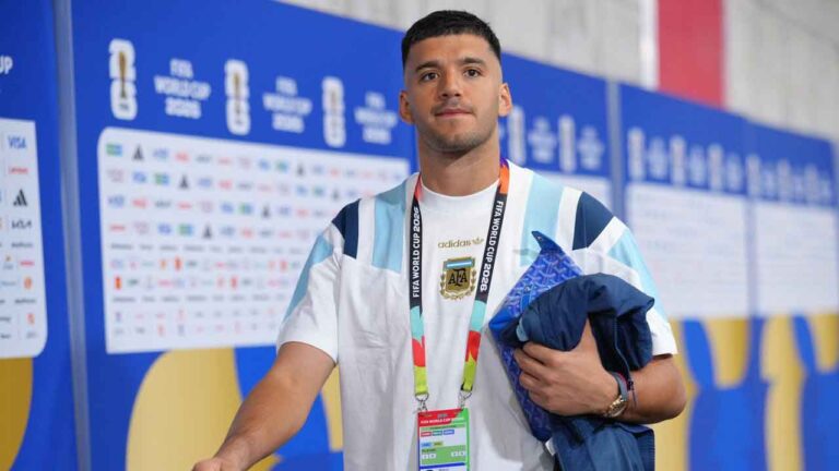 MAN CITY SIGN GOALKEEPER RULLI