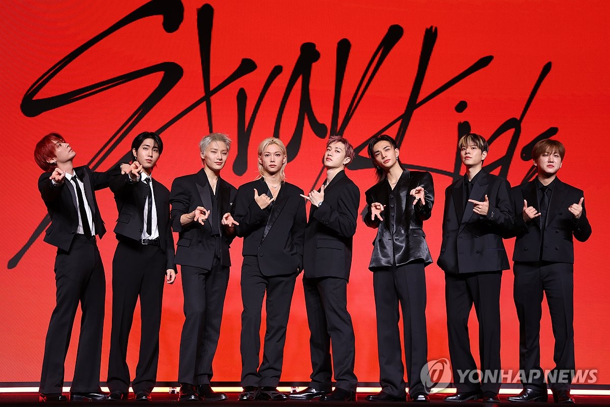 STRAY KIDS SAYS 9TH BILLBOARD 200 N0.1 IS 'GREAT HONOR'